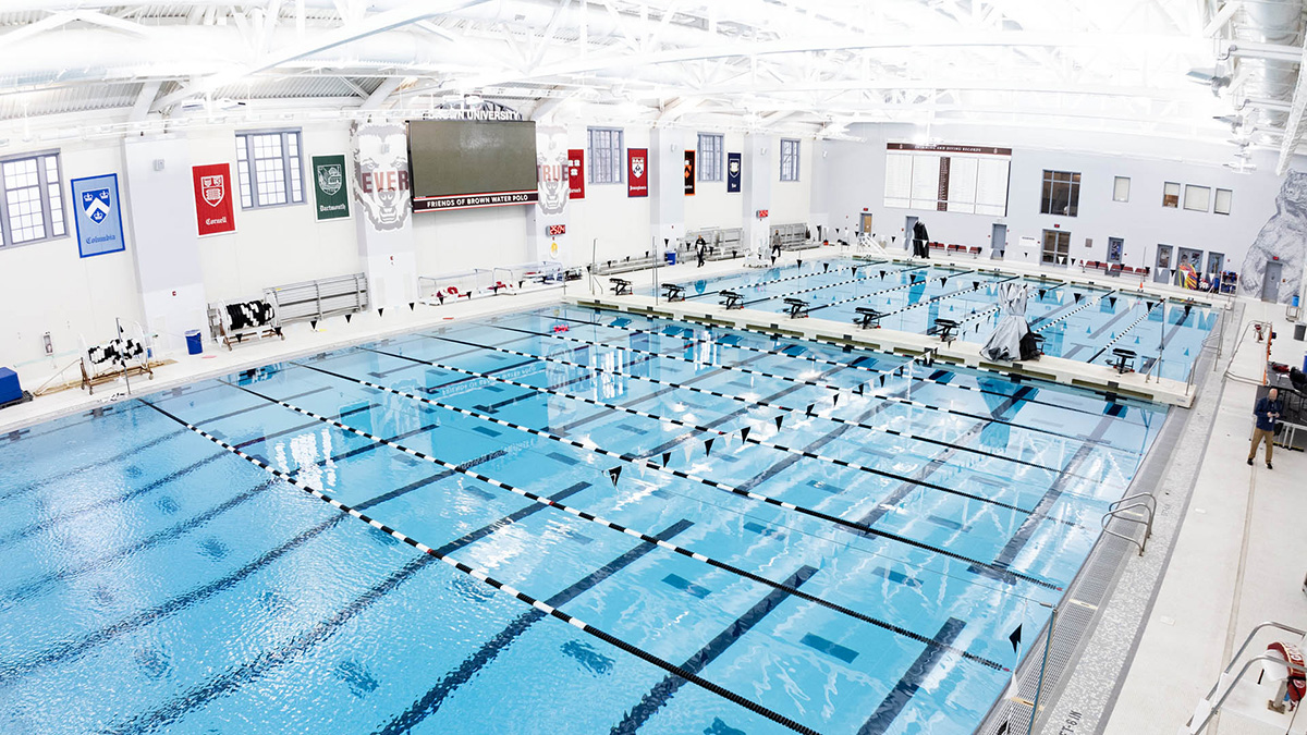 Indoor swimming pool with lanes