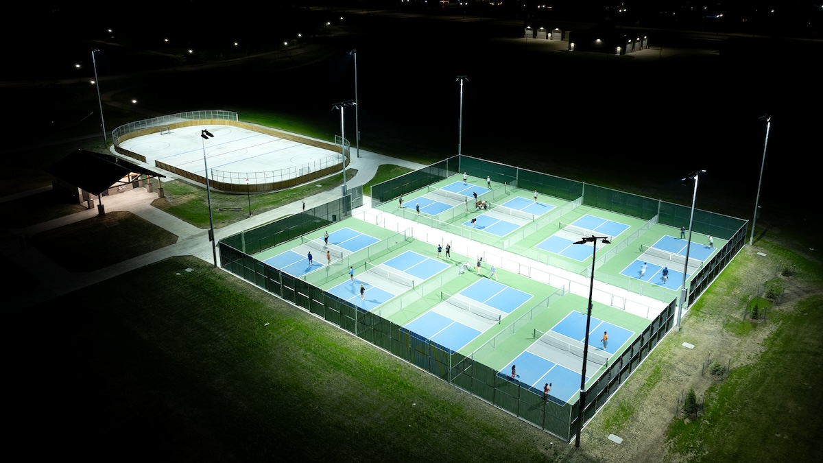 outdoor tennis courts